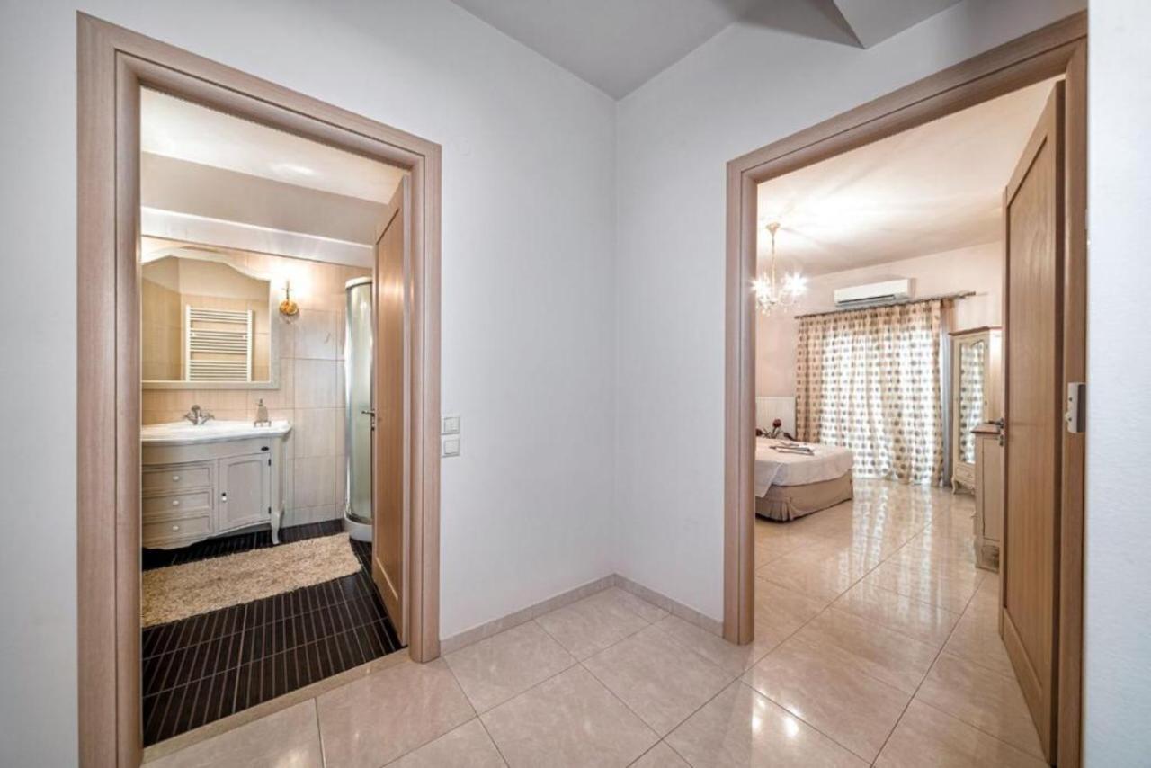 Ioannas Luxury Apartment In Istron Kalo Chorio  외부 사진