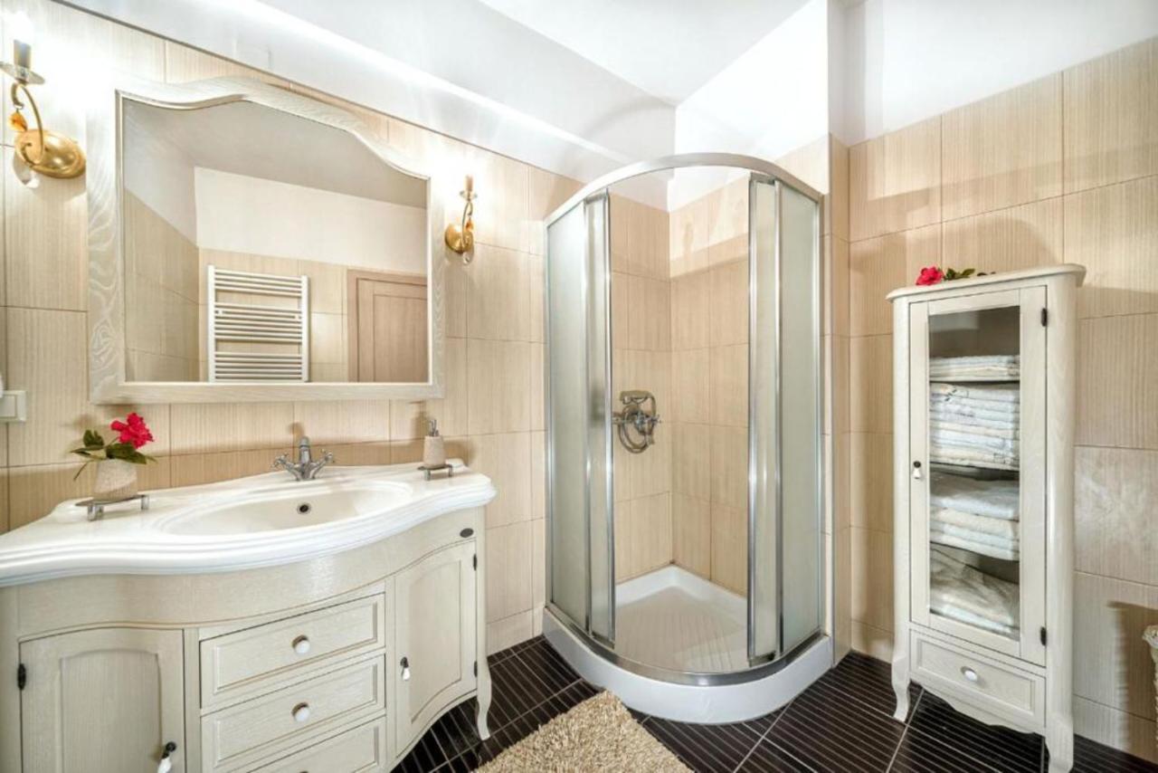 Ioannas Luxury Apartment In Istron Kalo Chorio  외부 사진